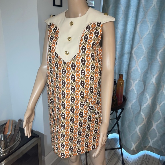 Gucci GG Chain Print Dress - Picture 4 of 11